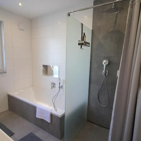 Ada4, Apartment Mit Kueche, Badewanne, Balkon, Terrasse, Parkplatz Am Haus, Ruhig Gelegen Kulmbach Exterior foto