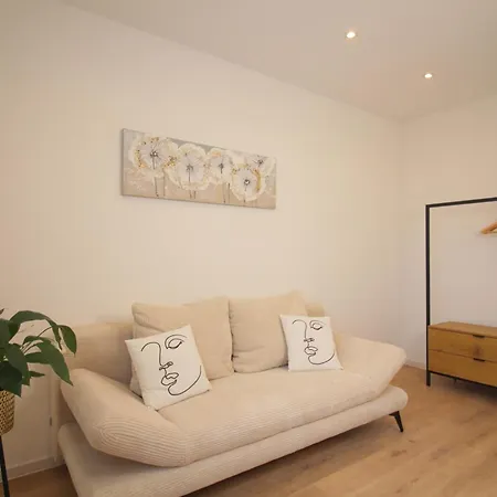 Ada4, Apartment Mit Kueche, Badewanne, Balkon, Terrasse, Parkplatz Am Haus, Ruhig Gelegen Kulmbach Exterior foto