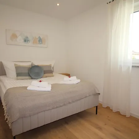 Ada4, Apartment Mit Kueche, Badewanne, Balkon, Terrasse, Parkplatz Am Haus, Ruhig Gelegen Kulmbach Exterior foto