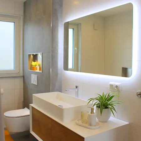 Ada4, Apartment Mit Kueche, Badewanne, Balkon, Terrasse, Parkplatz Am Haus, Ruhig Gelegen Kulmbach Exterior foto