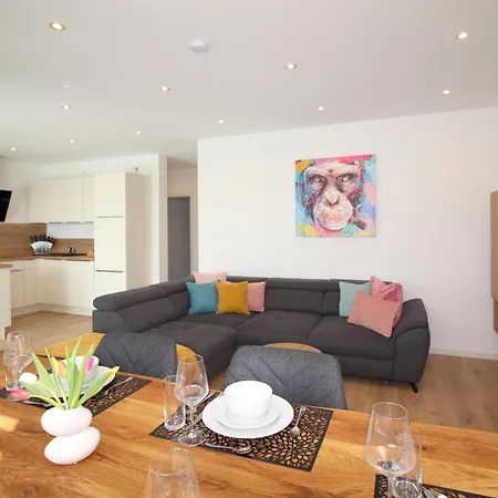 Ada4, Apartment Mit Kueche, Badewanne, Balkon, Terrasse, Parkplatz Am Haus, Ruhig Gelegen Kulmbach Exterior foto