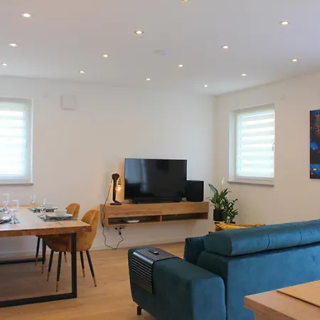 Ada4, Apartment Mit Kueche, Badewanne, Balkon, Terrasse, Parkplatz Am Haus, Ruhig Gelegen Kulmbach Exterior foto
