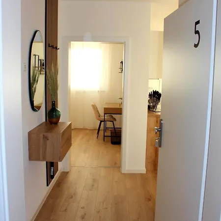 Ada4, Apartment Mit Kueche, Badewanne, Balkon, Terrasse, Parkplatz Am Haus, Ruhig Gelegen Kulmbach Exterior foto