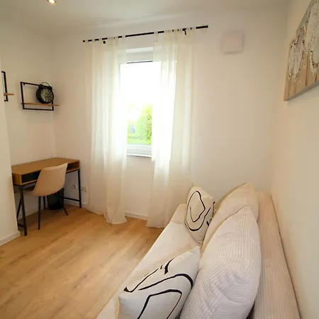 Ada4, Apartment Mit Kueche, Badewanne, Balkon, Terrasse, Parkplatz Am Haus, Ruhig Gelegen Kulmbach Exterior foto