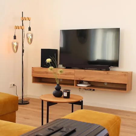 Ada4, Apartment Mit Kueche, Badewanne, Balkon, Terrasse, Parkplatz Am Haus, Ruhig Gelegen Kulmbach Exterior foto