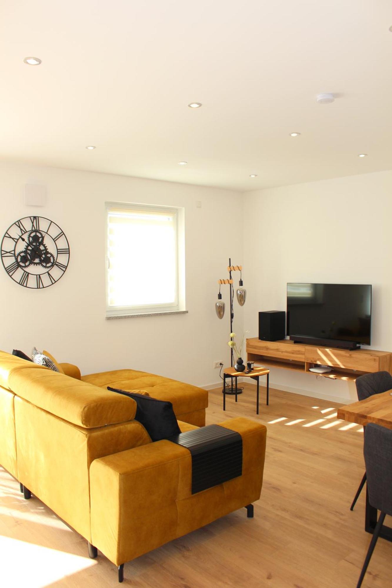 Apartment Ada4, Mit Kueche, Badewanne, Balkon, Terrasse, Parkplatz Am Haus, Ruhig Gelegen
