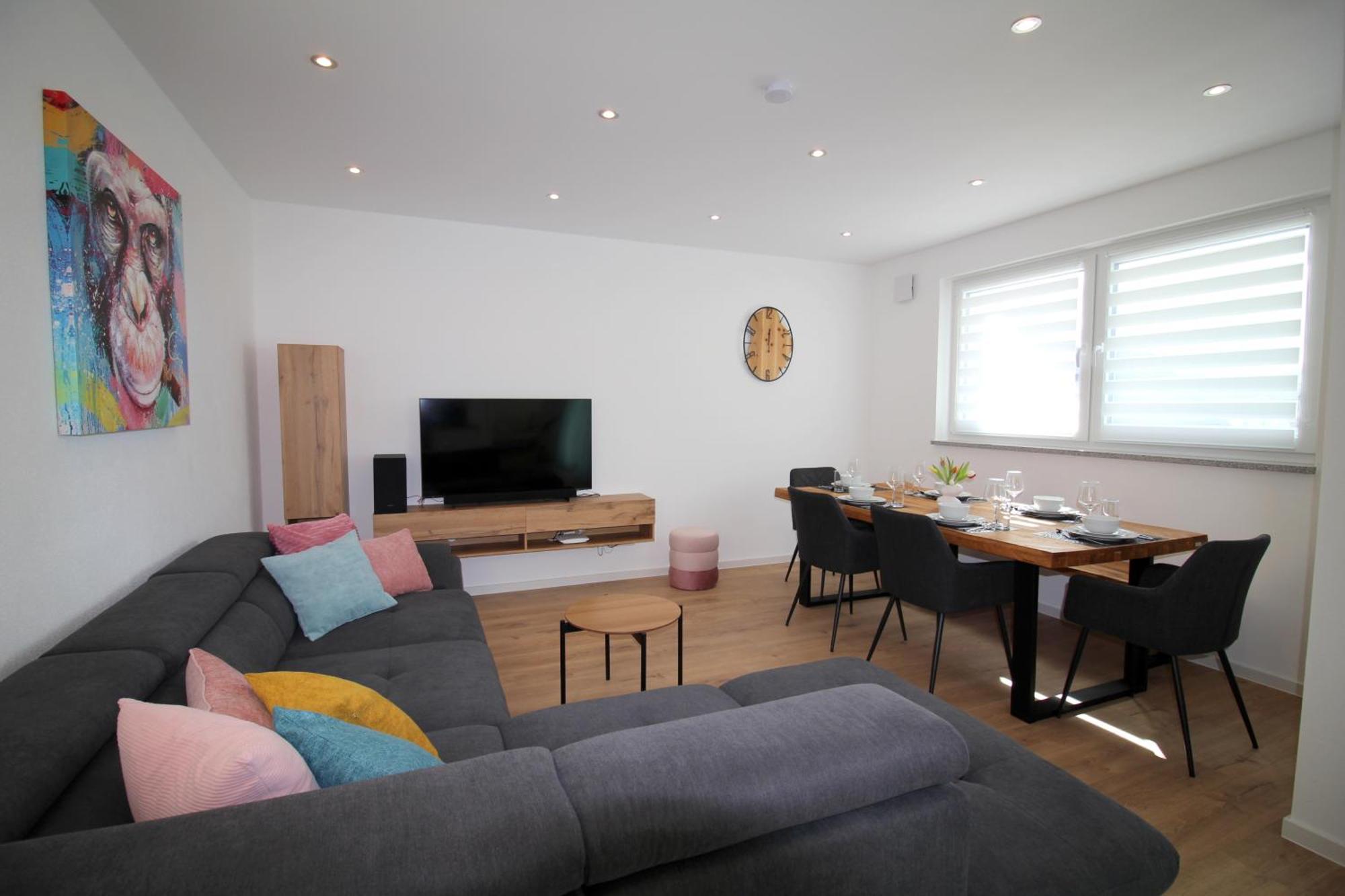 Apartment Ada4, Mit Kueche, Badewanne, Balkon, Terrasse, Parkplatz Am Haus, Ruhig Gelegen *