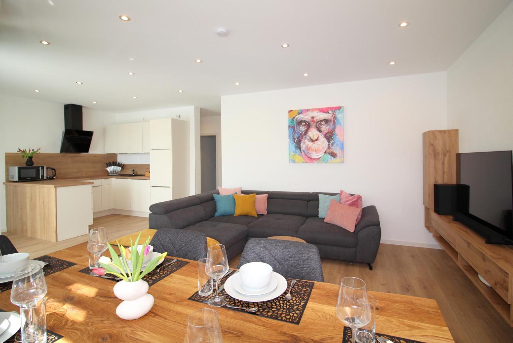 Apartment Ada4, Mit Kueche, Badewanne, Balkon, Terrasse, Parkplatz Am Haus, Ruhig Gelegen *