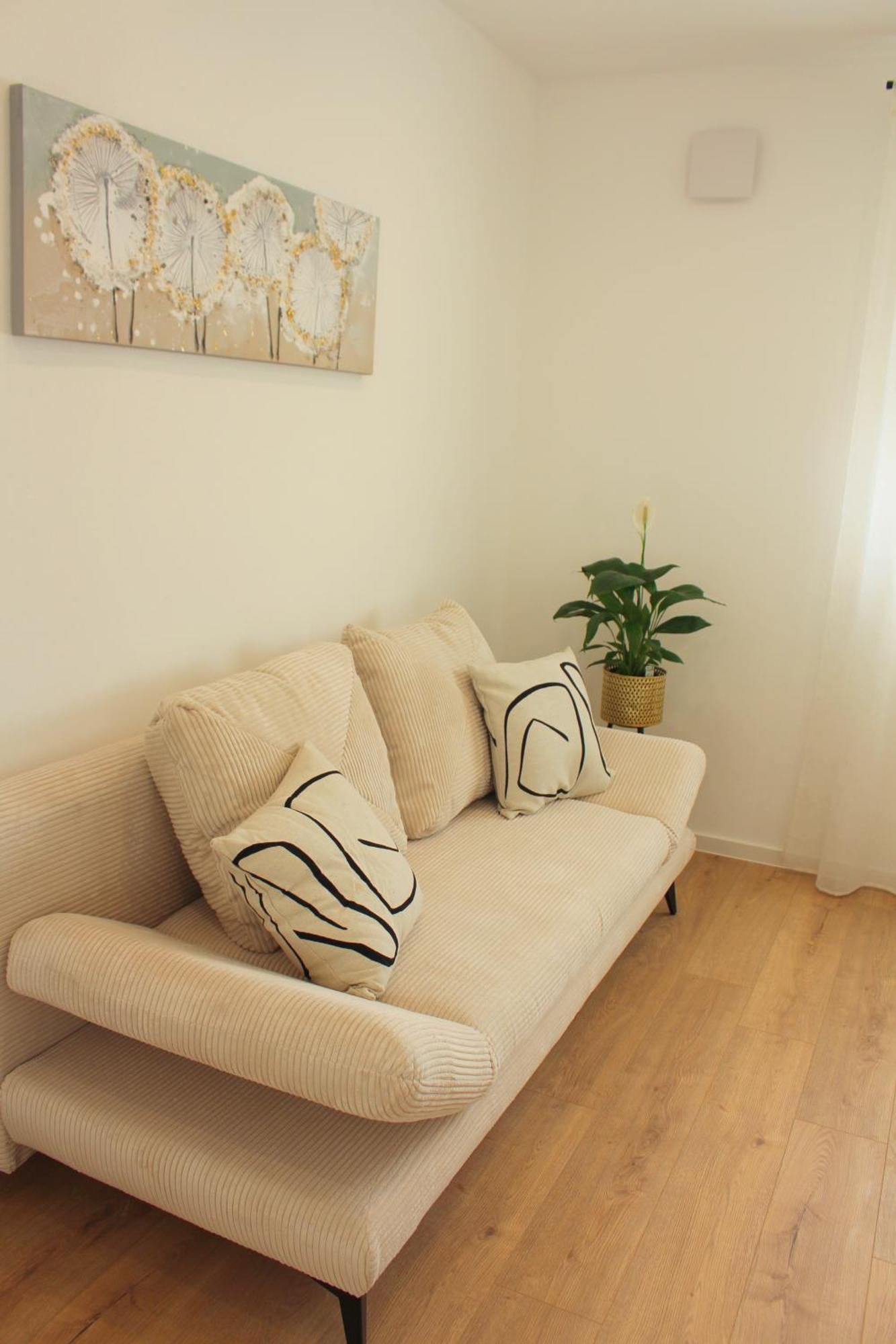 Ada4, Mit Kueche, Badewanne, Balkon, Terrasse, Parkplatz Am Haus, Ruhig Gelegen *