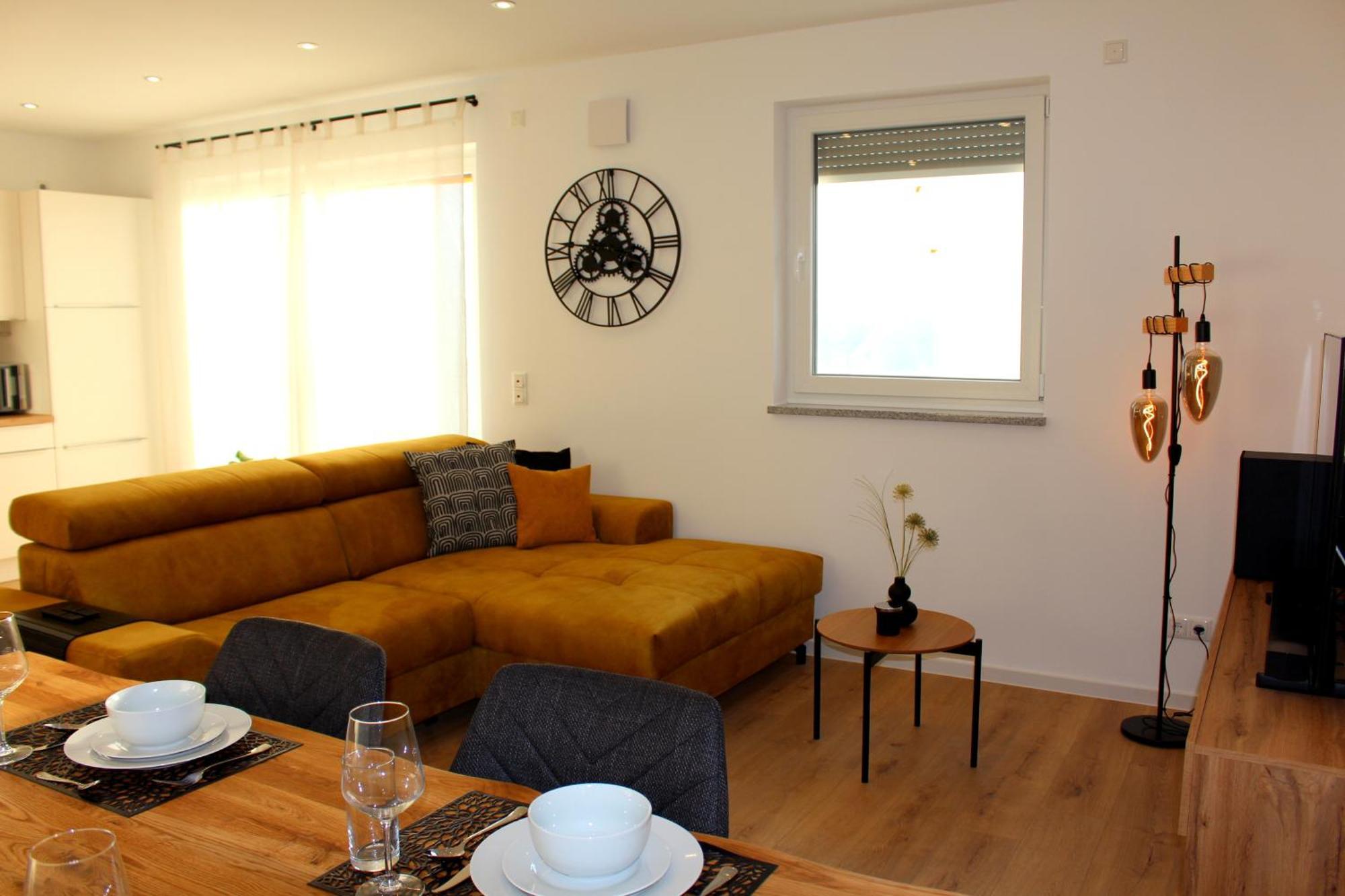 Ada4, Mit Kueche, Badewanne, Balkon, Terrasse, Parkplatz Am Haus, Ruhig Gelegen * Kulmbach