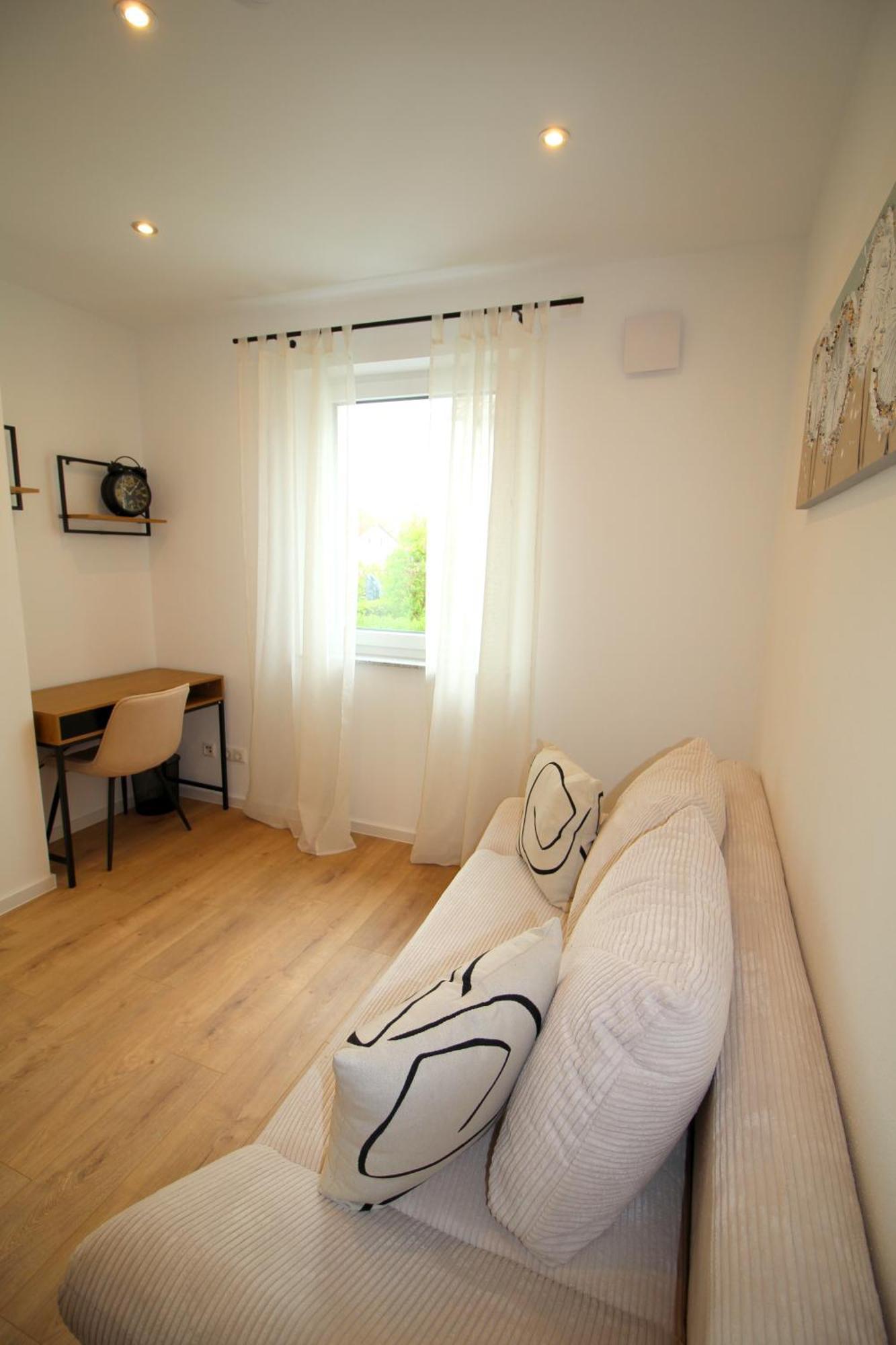 Ada4, Mit Kueche, Badewanne, Balkon, Terrasse, Parkplatz Am Haus, Ruhig Gelegen Apartament Kulmbach