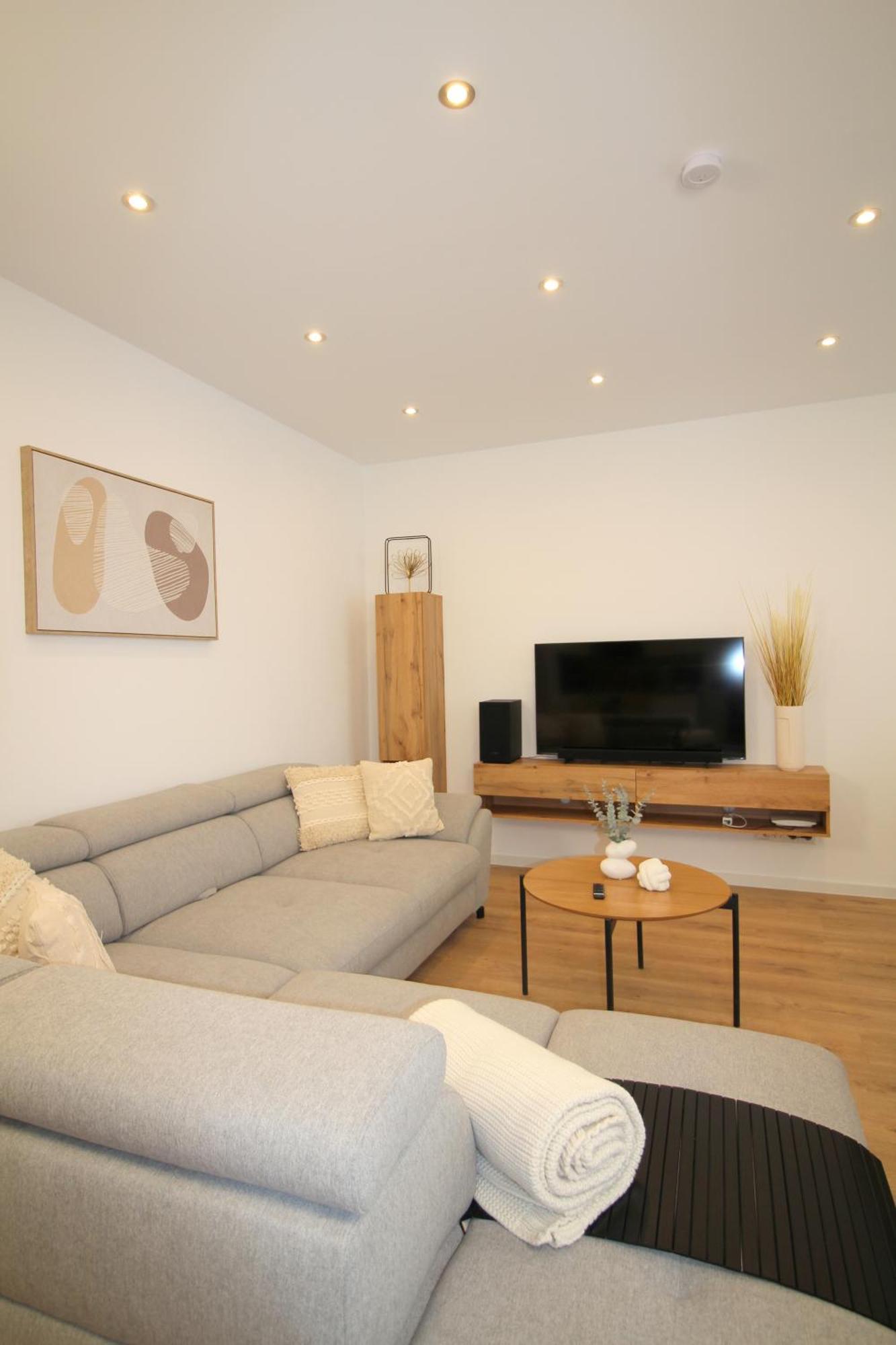 Ada4, Mit Kueche, Badewanne, Balkon, Terrasse, Parkplatz Am Haus, Ruhig Gelegen Apartment Kulmbach