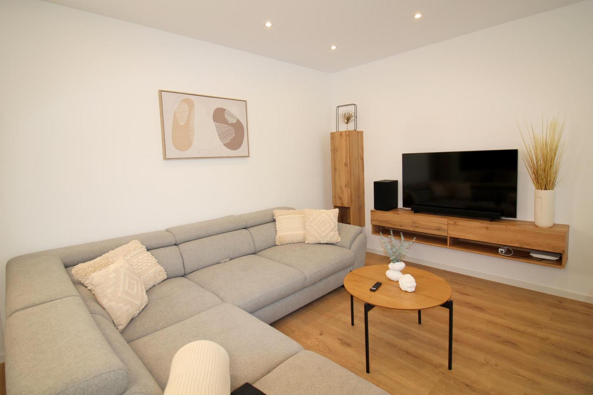 Ada4, Mit Kueche, Badewanne, Balkon, Terrasse, Parkplatz Am Haus, Ruhig Gelegen